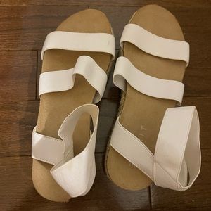 Espirit ankle sandals